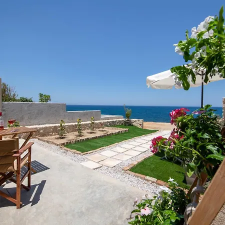 The Seaside Nest Apartament *