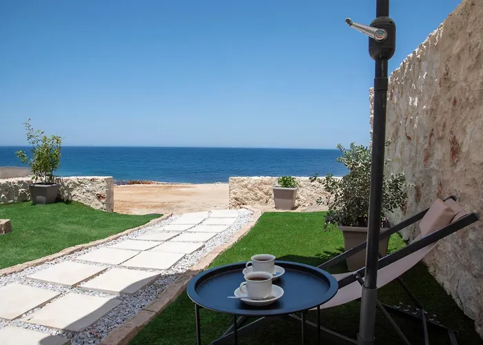 Апартаменты The Seaside Nest